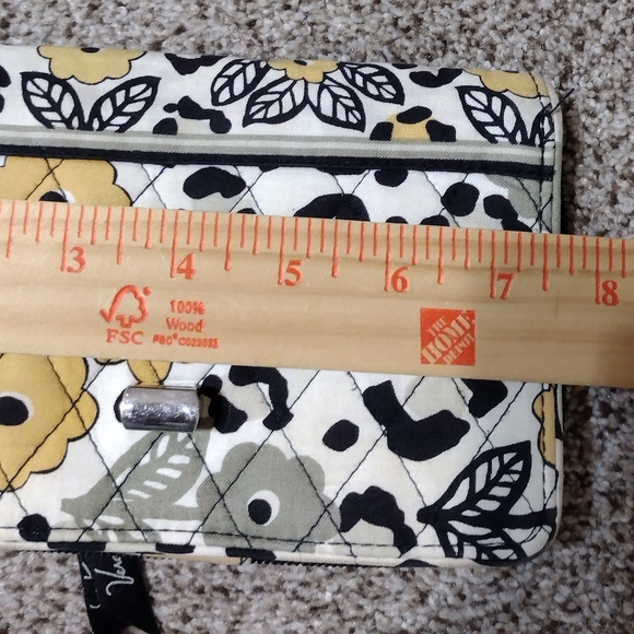 Vera Bradley purse style wallet w/ lock closure - Picture 9 of 10